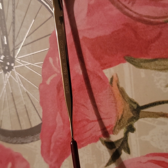 Prada Sunnies - Picture 7 of 8